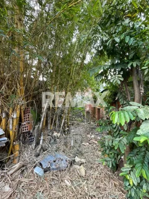 SE VENDE CASA EN BARRIO LIBERTADOR
