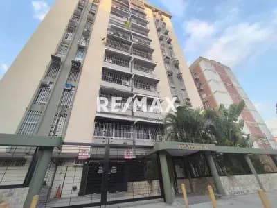 APARTAMENTO EN ALQUILER CALICANTO
