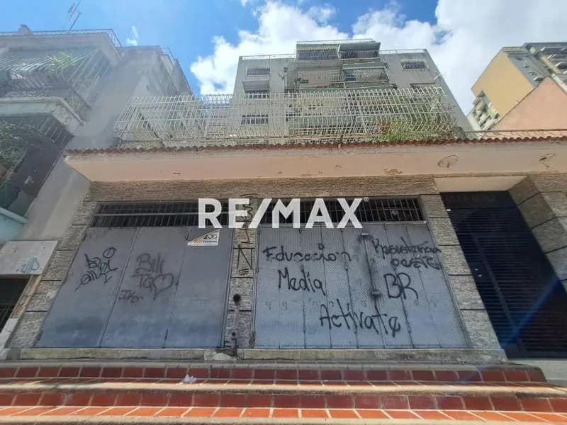 LOCQL COMERCIAL CON CAVA CUARTO