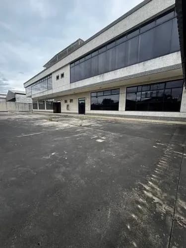 Jeannet González Vende Galpón Industrial En La Zona Industrial Norte Valencia - Clientes