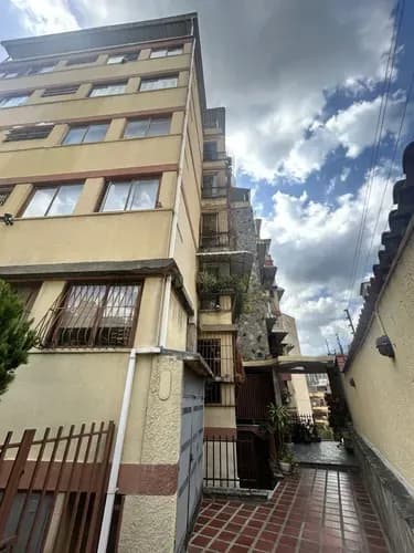 Apartamento En Venta Colinas De Bello Monte 2h,1b,1e