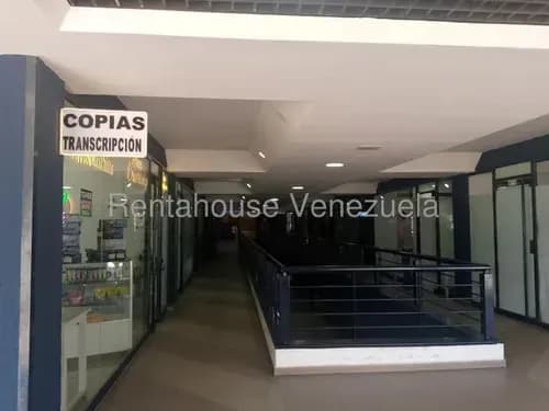 En Las Quintas De Naguanagua Local En Venta Ubicado En Carabobo Codigo 26-16700