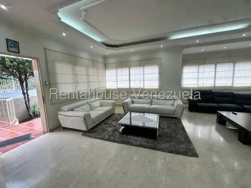 Lld/ Casa Remodelada Ubicada En La Urbanización Vista Alegre Con Anexo Con Entrada Independiente 26-13157