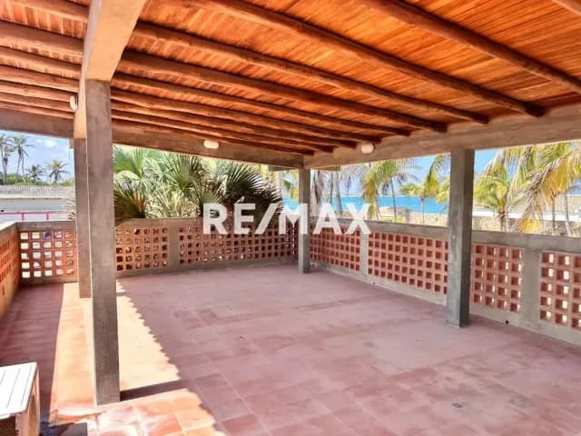 EN VENTA POSADA EN ADICORA