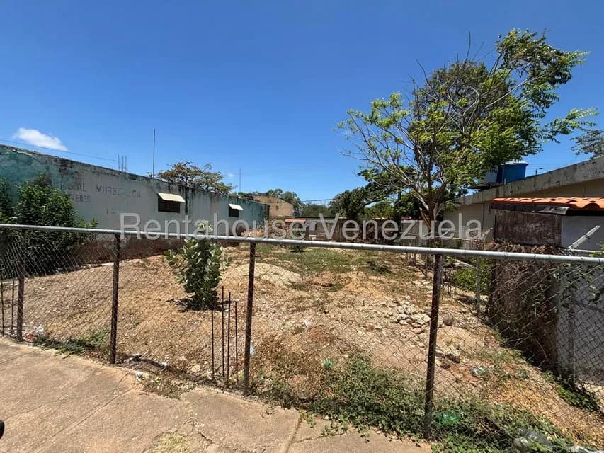 Terreno en venta - $16k