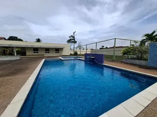 Midaly Vende Bello Town House En Juanico, Los Arreboles