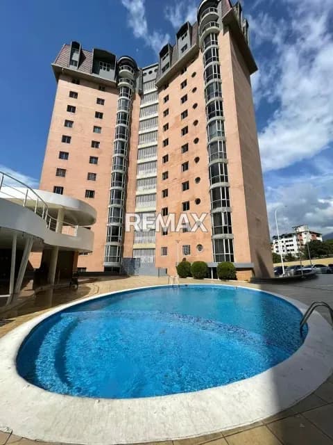 Nuevo en el mercado inmobiliario Venta amplio apartamento, piso 02 Ubicación: Res. Las Palmas sector Los Kioscos