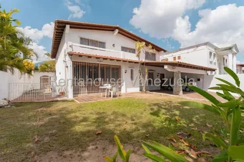 Carla Gonzalez Casa En Venta En Santa Paula Mls #26-14449