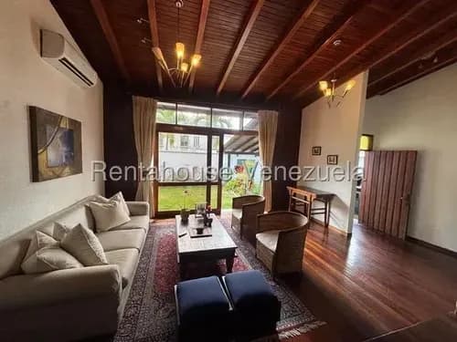 Exclusiva Casa En Venta De Una Sola Planta En La Boyera 26-17410 Ma