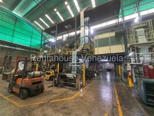 Galpon En Venta En Guatire Fabrica De Bolsas Plasticas Guatire Zona Industrial