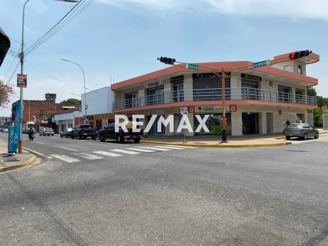 Local Comercial Av. libertador