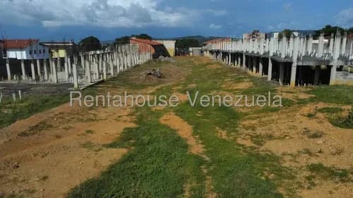 26-2520 Terreno En Venta En Cabudare La Piedad Norte, Cuenta Con 10 Mil M2 Cabudare, Lara. Adelaida Armeya Aa