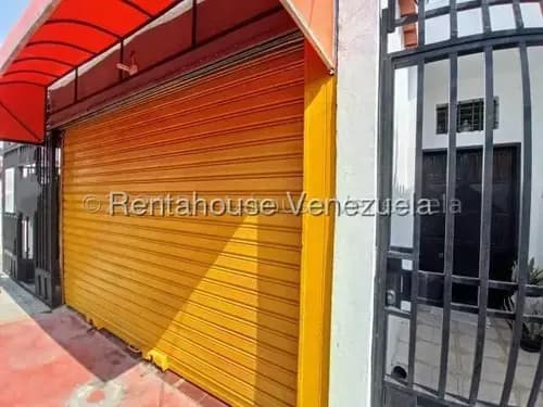 Maritza Lucena Tiene Alquiler De Local Comercial A Pie De Calle En Centro Este De Barquisimeto, Fácil Y Rápido Acceso, Piso De Caico, Exelente Ilumonación.