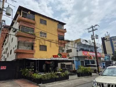 Cómodo Apartamento en Alquiler - C.R. El Rocío, Av. Principal de Lechería