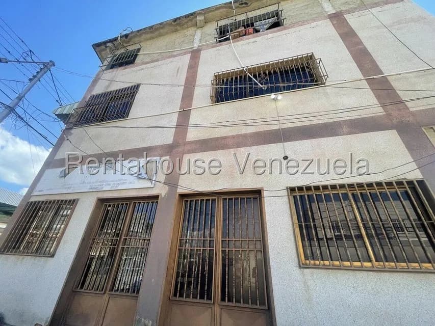 Comercial (Local Comercial) en Alquiler en Centro, Aragua