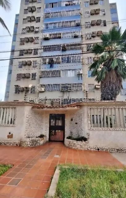 Apartamento (1 Nivel) en Alquiler en Circunvalacion Dos, Zulia