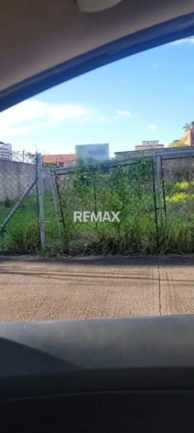 Se vende terreo ubicado en Avenida La paz, al Lado de mega Farma A pocos metro de Expo Hogar