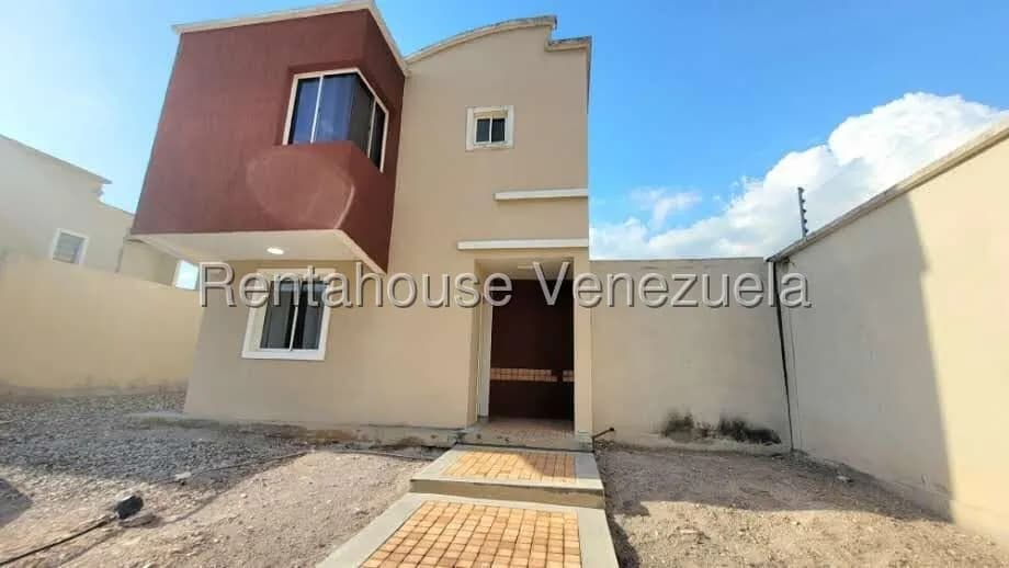 Casa (Duplex) en Venta en Ciudad Roca, Lara