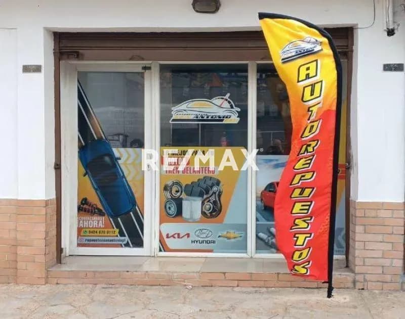 Local para operar como tienda de autorepuestos
