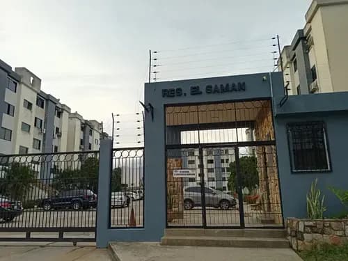 Venta De Apartamento Conj. Resd. El Samán. Naguanagua 77 M2 Cocina Empotrada Madera (mm)