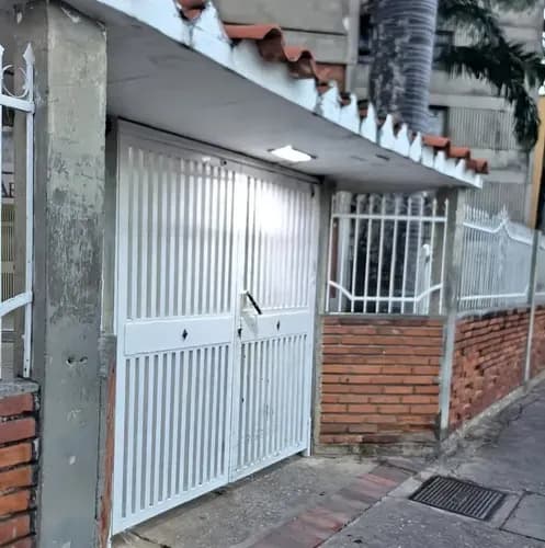 Yo Ofrece Apartamento En Residencias Lara Cerca De La Avenida Lara Branger