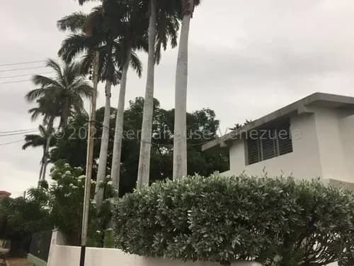 Vendo Casa, Su Próximo Gran Proyecto En La Gran Manzana De Lechería!