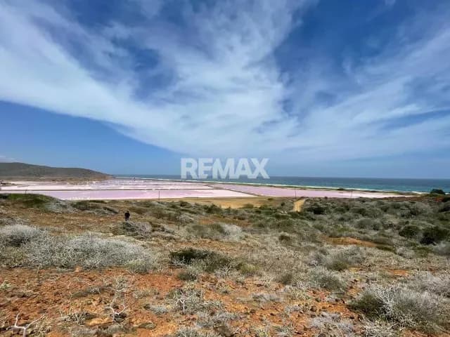 EN VENTA TERRENO EN EL BERGANTÍN: TU REFUGIO FRENTE AL MAR DE PAMPATAR