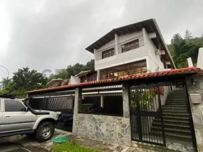 Excelente Casa En Venta La Boyera 508mts2 4 ha/ 6ba/ 6pe p