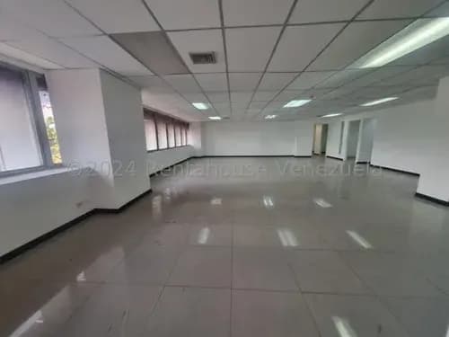 Oficina Comercial En Venta En Los Palos Grandes 26-2202