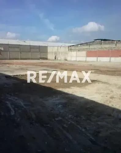 Terreno En Venta En Los Guayos (solo Clientes) Dm