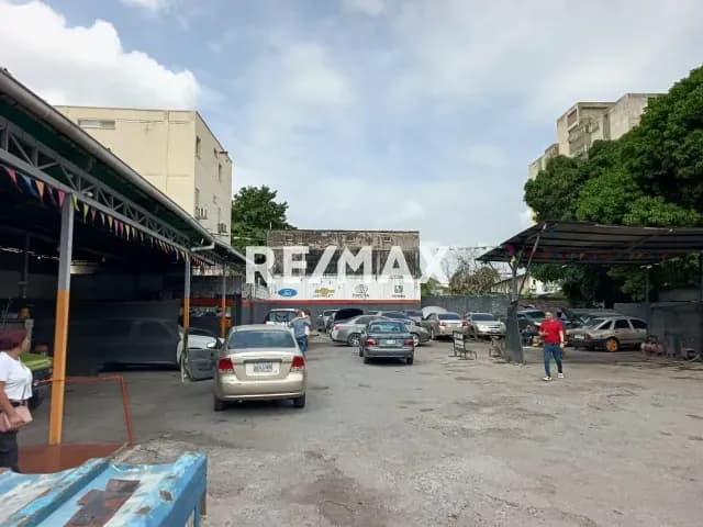 VENDO TALLER AUTOLAVADO EN ZONA REPUESTERA EN BARQUISIMETO