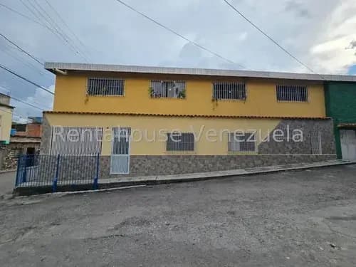 Casa En Calle Galindez Del Centro De Guatire