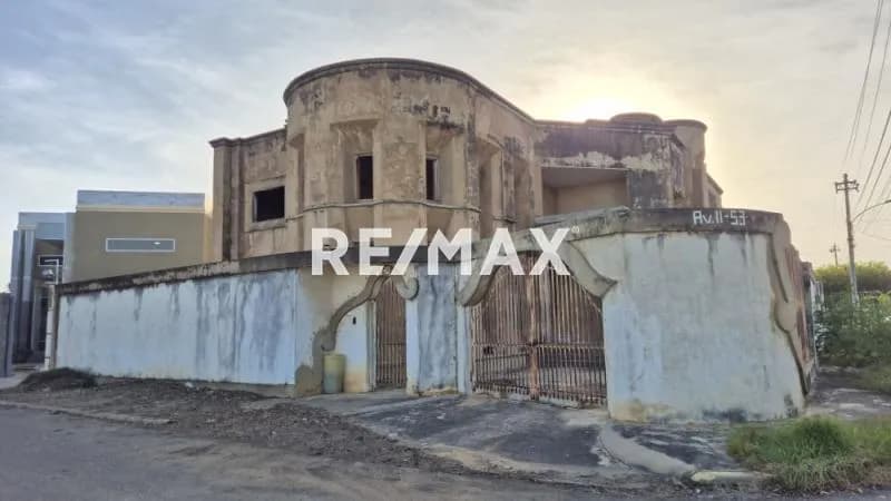CASA QUINTA EN VENTA EN CANTA CLARO (EN GRIS) ZONA NORTE