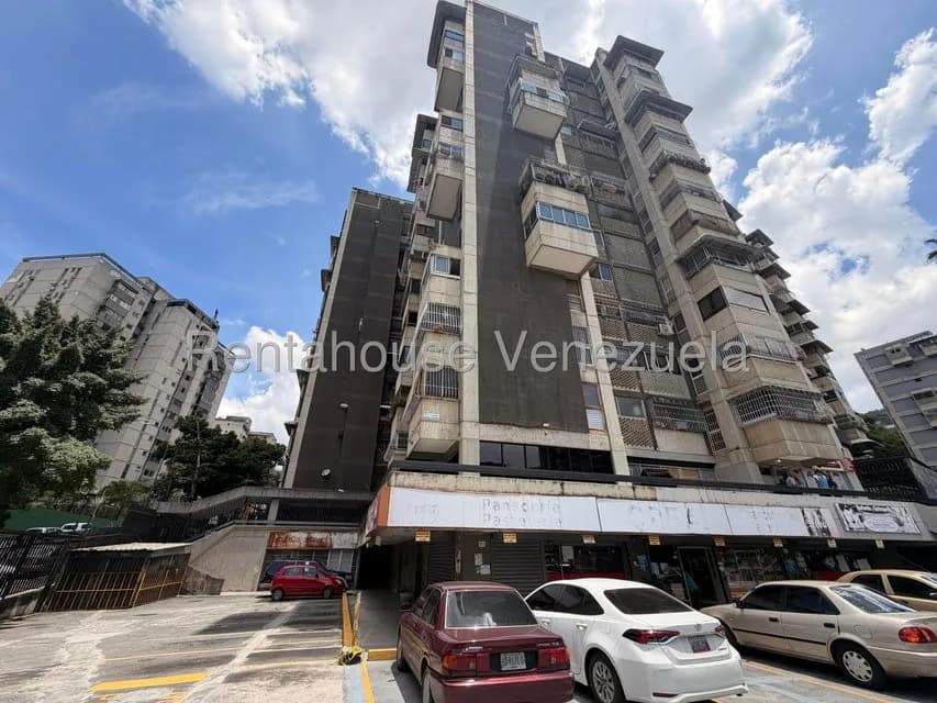 Comercial (Local Comercial) en Alquiler en Sarria, Distrito Metropolitano