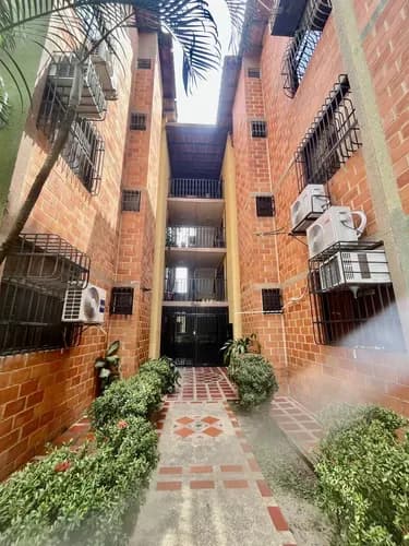 Ez Platinum *en Alquiler Apartamento Equipado En San Diego Residencias El Parque* *cerca De La Ujap* Solo Para Estudiantes Piso 2 Amoblado 72m2 Distribuidos 3 Cómodas Habitaciones Con Closet