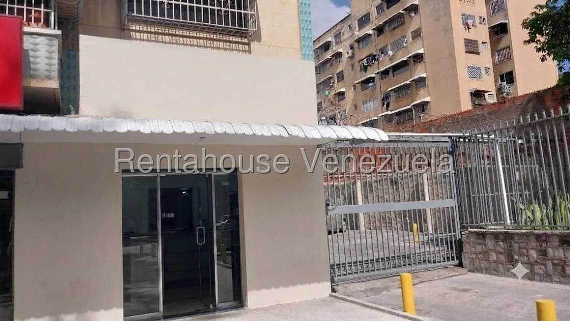 Comercial (Local Comercial) en Alquiler en Vista Alegre, Distrito Metropolitano