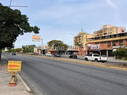 # 26-17659 Venta Terreno Comercial De 600 Metros Cuadrados En Zona De Alto Tráfico En El Centro Barquisimeto, Lara ^aa^