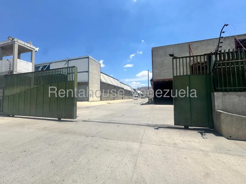 Comercial (Galpon - Deposito) en Venta en Zona Industrial 2, Lara