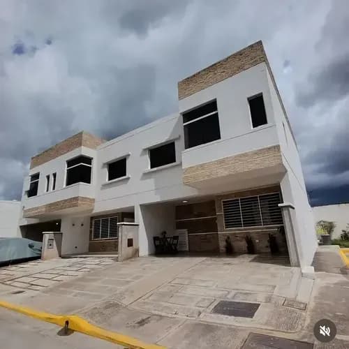 Carolina Romero Vende Townhouse Remodelado Ubicado En San Diego. Res Villa Sofia (a 250 Metros Del Club Madeirense). (inth-268) Sólo Clientes