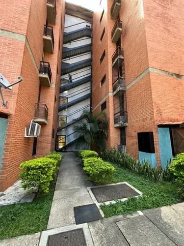 Yia Apartamento En Lomas De Mañongo,, Clientes