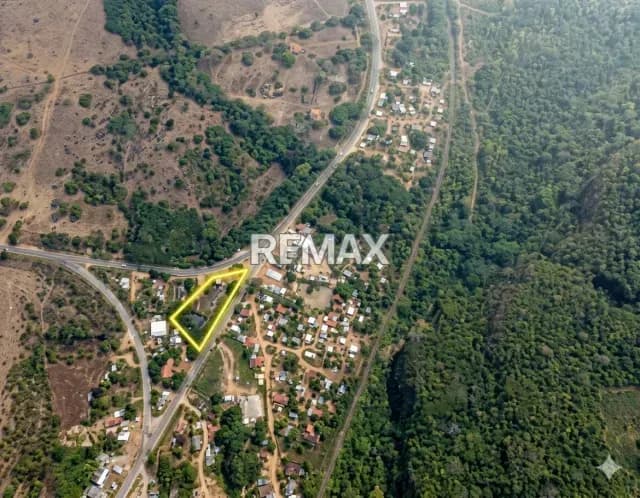 EN VENTA TERRENO DE 5.584 MTS2 EN PLENA ENCRUCIJADA DE SANARE CHICHIRIVICHE YARACAL ESTADO FALCON