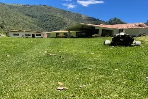 La Lagunita Vendo Excelente Casa Con Terreno De 22000 M2