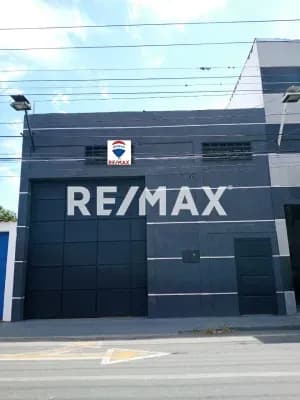 En venta Local Comercial ubicado a una cuadra de la Avenida Venezuela