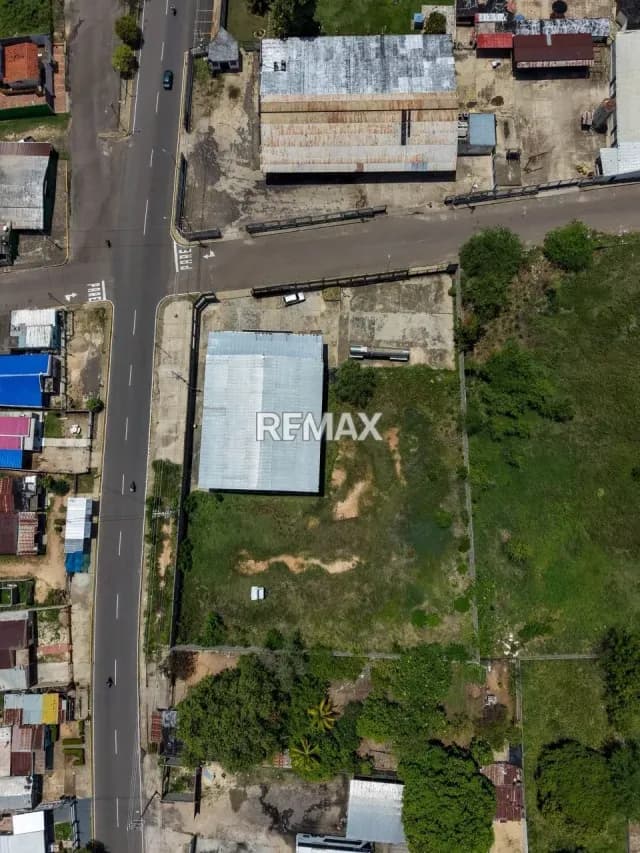 VENDE PUNTO COMERCIAL Y LOCAL COMERCIAL MACHIQUES DETRAS DE GADEMA