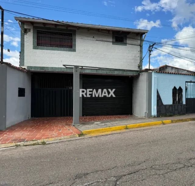 Local Comercial avenida la Ula