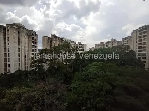 Bello Y Cómodo Apartamento En Chacaíto #26-7240 Dany Rah. Solo Clientes.
