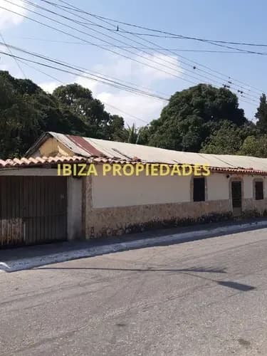 Ibiza Propiedades C.a Vende Terreno Con Casa, Ubicado En Sabana De Parra Municipio Páez, Carrera 03, Esquina Calle 08 Barrio El Silencio, Estado Yaracuy