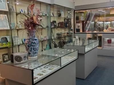 SE ALQUILA LOCAL COMERCIAL EN EL CENTRO COMERCIAL MACARACUAY