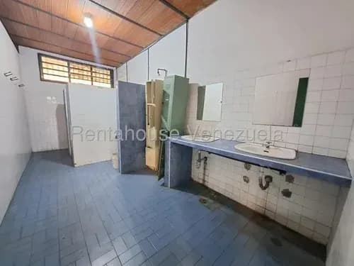 Galpon Comercial En Venta En Industrial Castillito San Diego Carabobo 26-13411