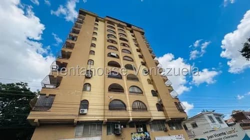 Apartamento En Venta En El Centro De La Victoria, Rah 26-21669 Meglisf